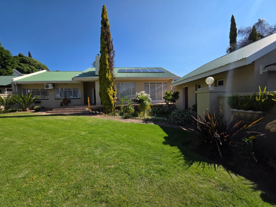 4 Bedroom Property for Sale in Dan Pienaar Free State